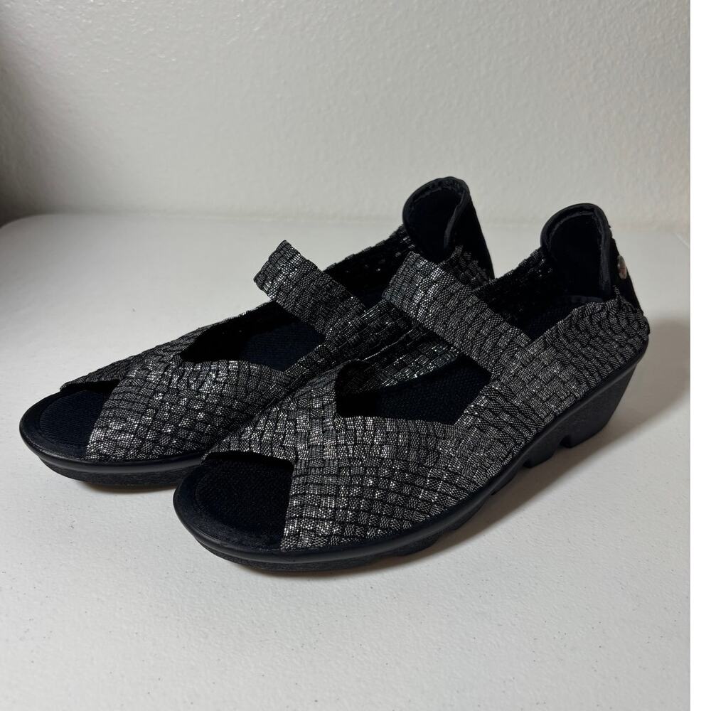 Bernie Mev NWOT Size 7 (EU 38) Halle Woven Wedge Heel Sandal Metallic Silver